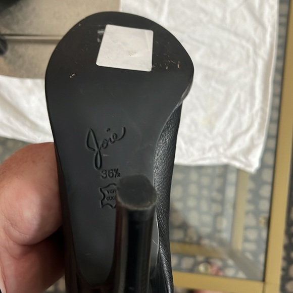 Joie 4” heel black ankle boots - Picture 4 of 4